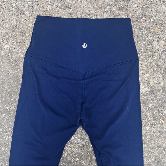 Lululemon Navy Blue Cropped Leggings High Waisted Capri Gym Tights Size 4 - Picture 6 of 12